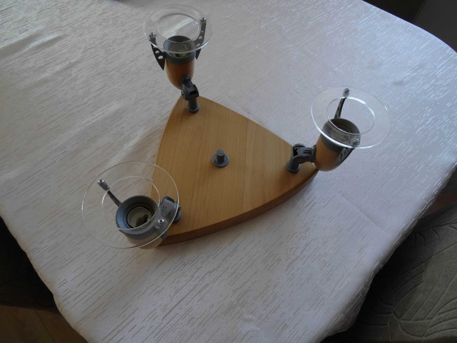 Kinkiet na 3 żarówki regulowany