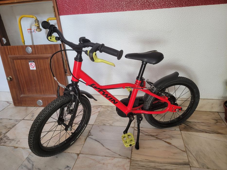 Bicicleta Infantil BTWIN 900 – Excelente Estado