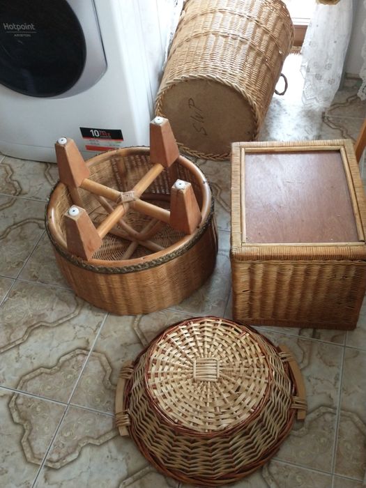 Pufa,kosze,ratan,wiklina cena za 4 sztuki