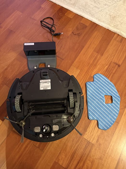 Aspiarador e lavadora ECOVACS Deebot OZMO 930  com pouca uso