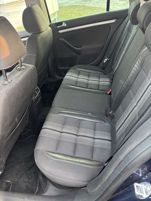 Golf 6 2012 rok 1.6 tdi  260 tys.