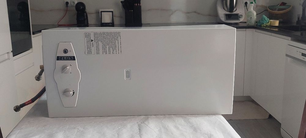 Esquentador ZEUS 11 Litros – Gás Butano/Propano – Como Novo