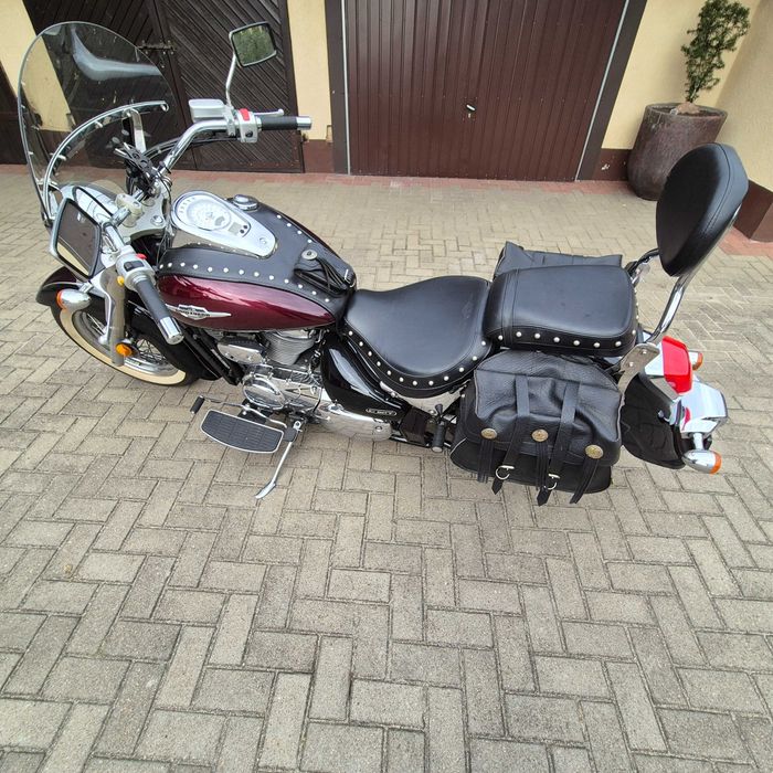 Motocykl SUZUKI VL800