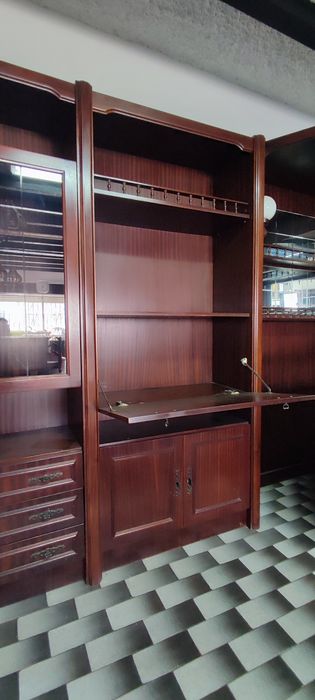 Móvel de sala com bar