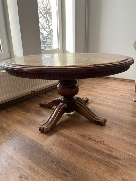 Sprzedam stół z kamiennym blatem