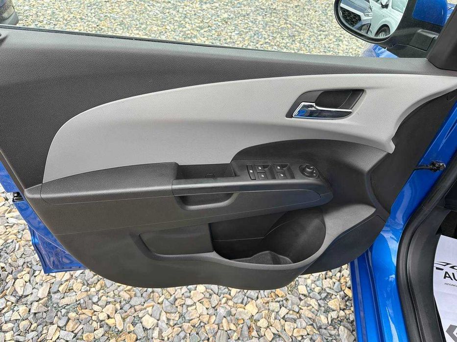 Chevrolet Aveo 2011рік 1.4 Бензин