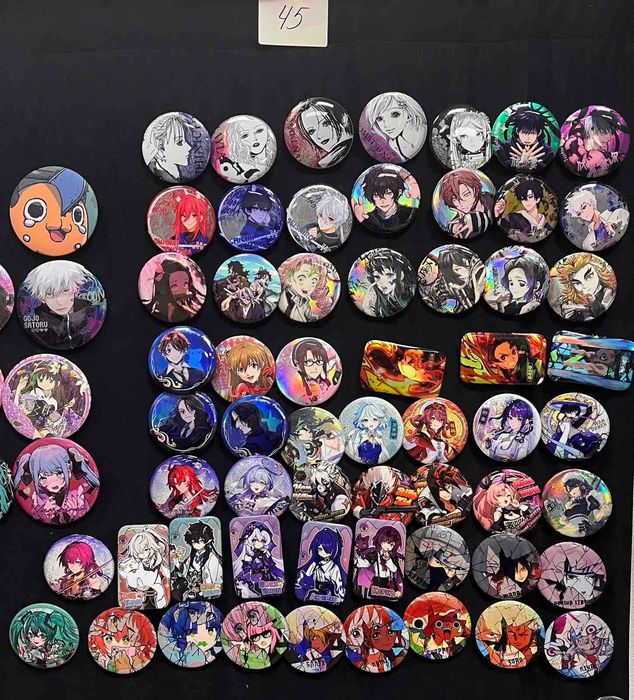 Аніме значки з ефектами 58 та 75 мм