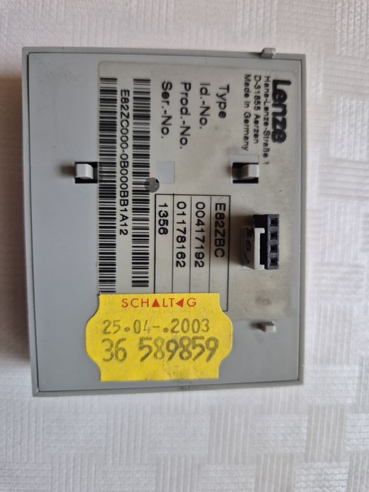 Panel Lenze vector