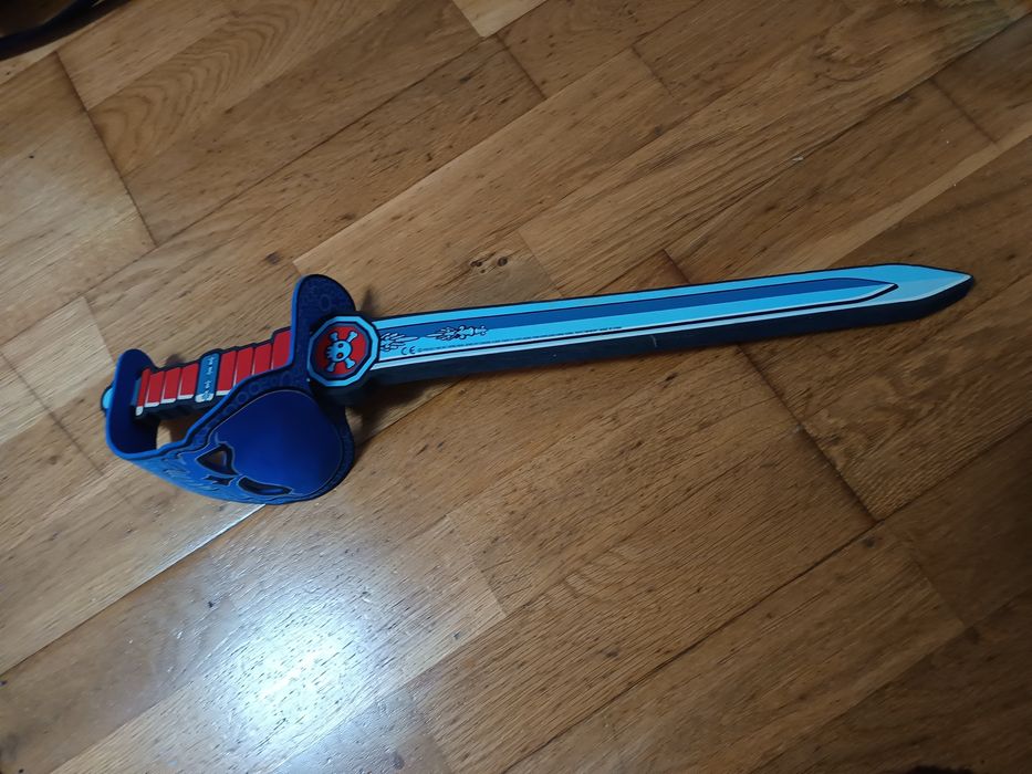 Espada de Pirata Caveira Azul – Super Segura