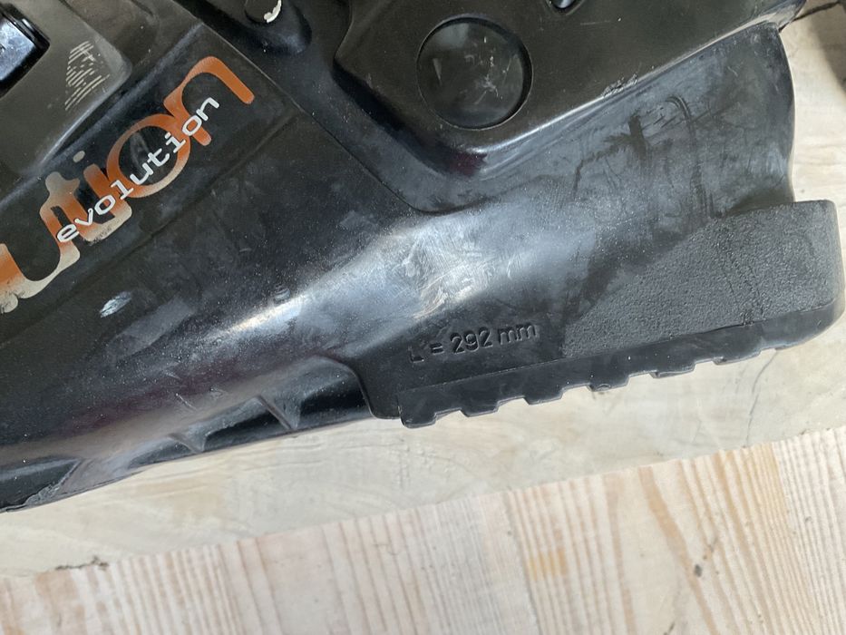 salomon evolution 7.0 лыжные ботинки