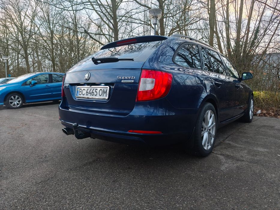 Skoda superb 2012