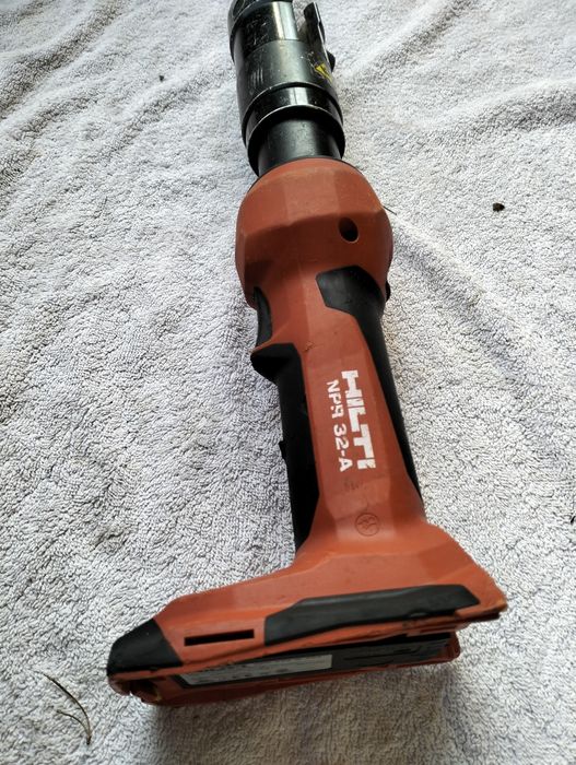 Hilti npr 32 zaciskarka do rur