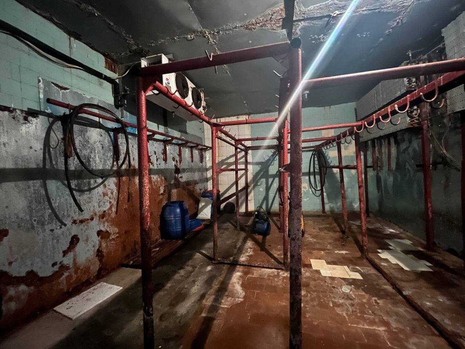 Продаж виробництва ковбасних виробів. 800м2, 7 соток + обладнання