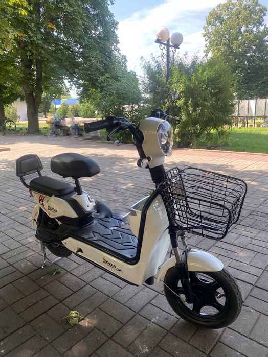 Dozer B500 електроскутер (вигідно)