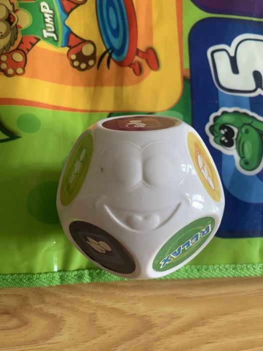 CHiCCO Elektroniczna mata do gry w klasy