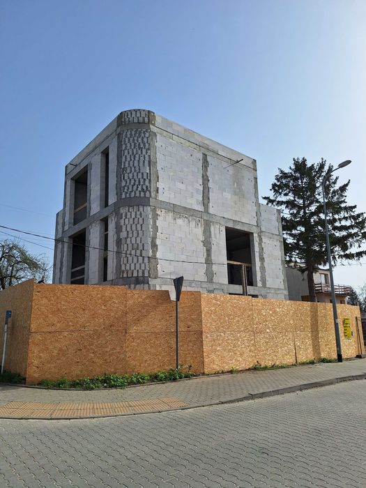 Budowa domów, domu, budynku, stan surowy, usługi budowlane