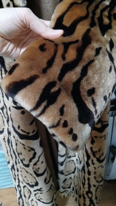 Шуба натуральна 44-48 є дефект