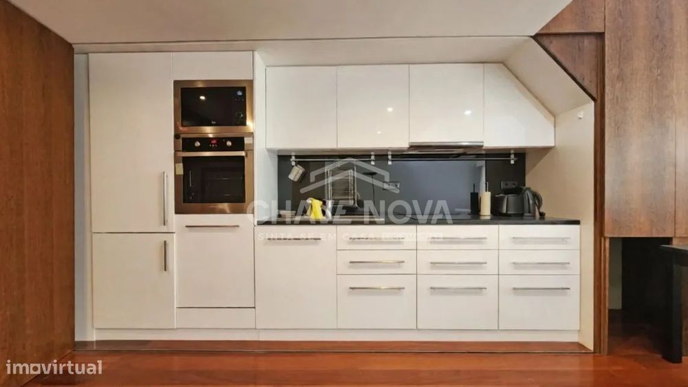 Apartamento Duplex T3 Mobilado na Foz Velha - A poucos passos do mar!