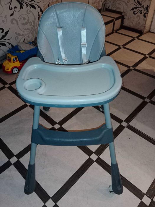 Стільчик, крісло для годування