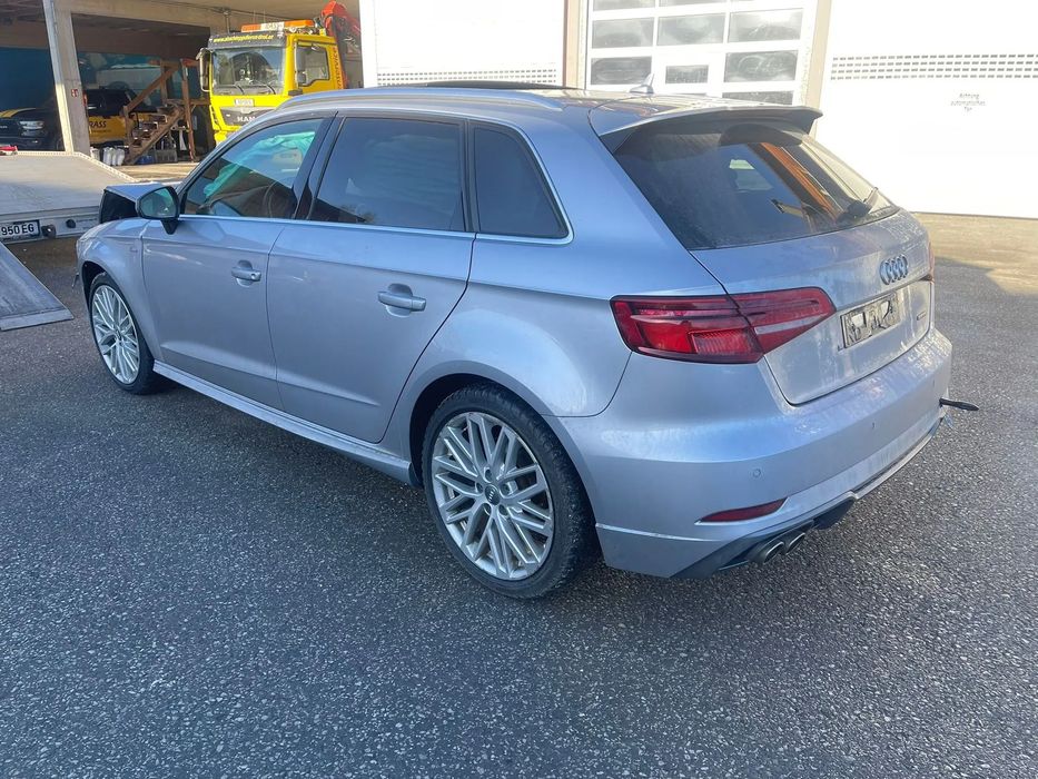Audi A3 Sportback Audi A3 S-Line Quattro S-tronic 184PS