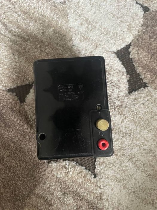 Вмикач на 40А електричний