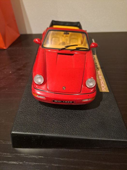 Porsche 911 Carrera 4 Cabriolet