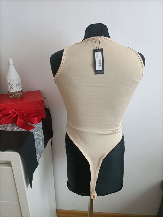 Body beżowe rozm L