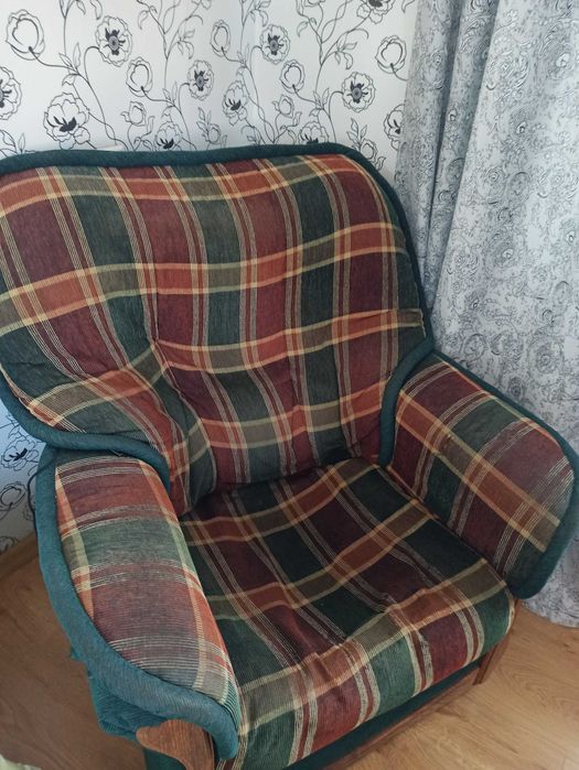 М'які меблі (диван + 2 кресла)