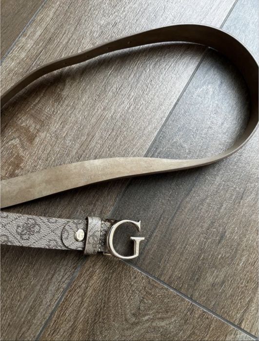 ремінь.    Guess