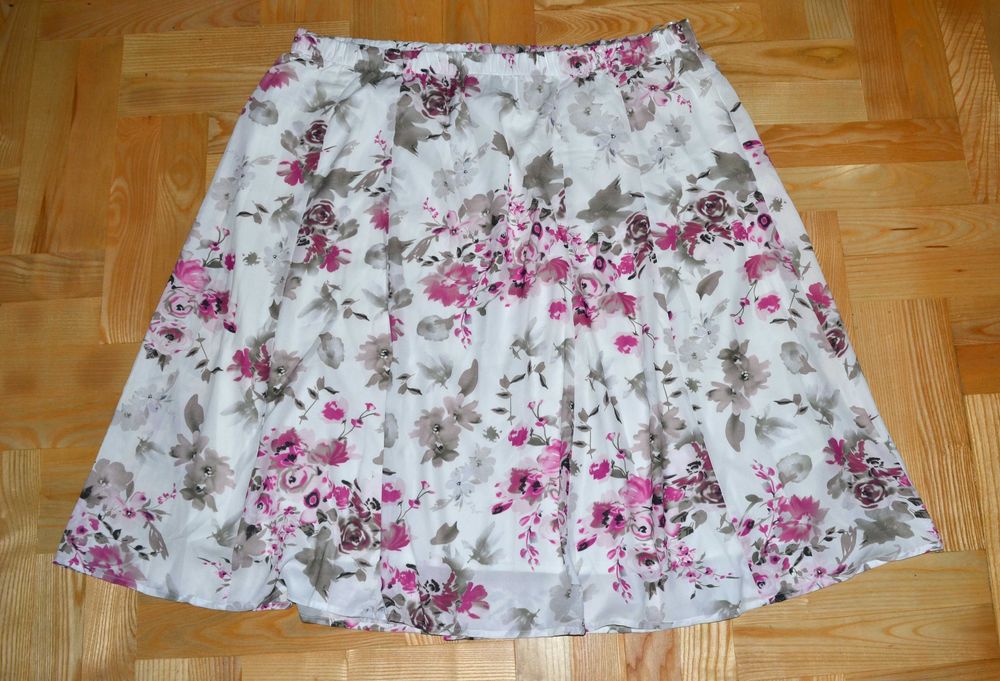 58^ bpc letnia spódnica szyfonowa w gumkę kwiaty  52/54 nowa