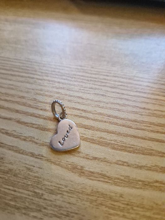 Charms różowe serduszko