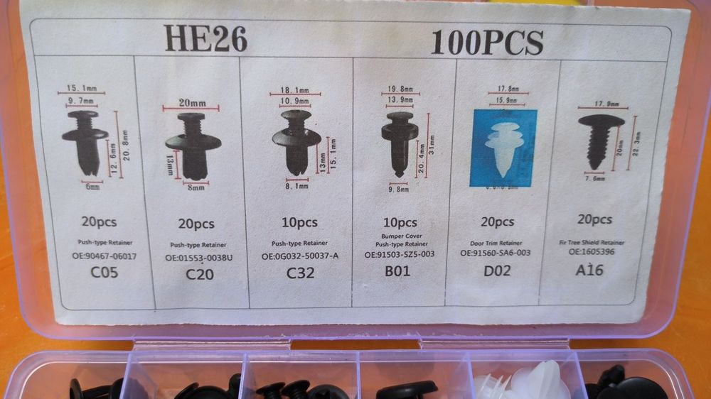 Набор автомобильных клипс