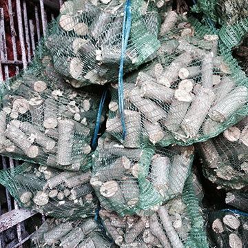 Доставим, выгрузим, занесем- дрова колотые, чурками, метражом.