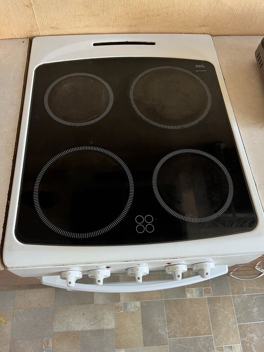 Электро плита Hansa