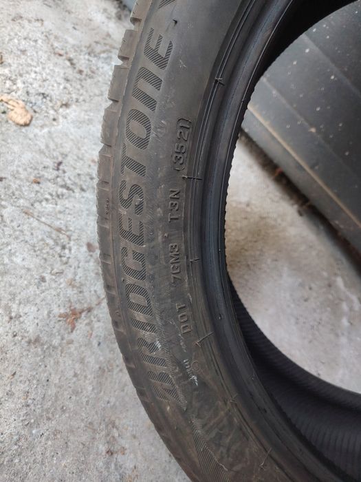 235 45R20  Bridgestone