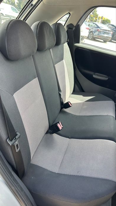 Carro Opel corsa 1.5