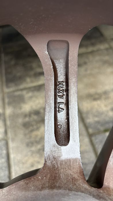 Felgi aluminiowe Skoda VW 16 5x112 plus dystanse