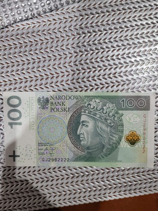 Baknoty 100zl super numerami