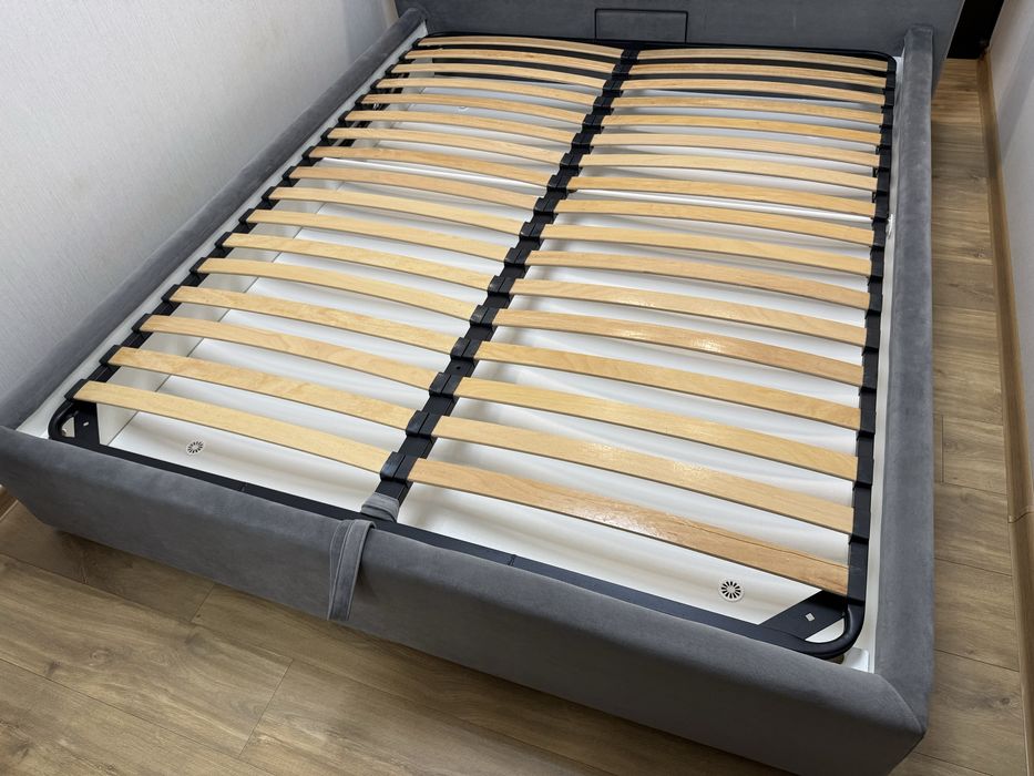 Кровать ліжко двуспальна двоспальна 1.6 * 2