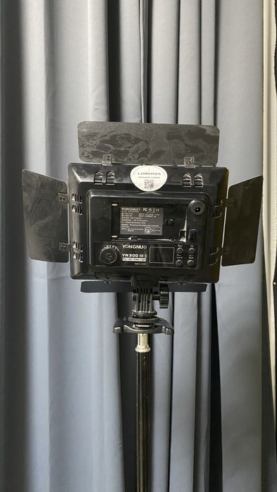 Відеосвітло yongnuo yn300