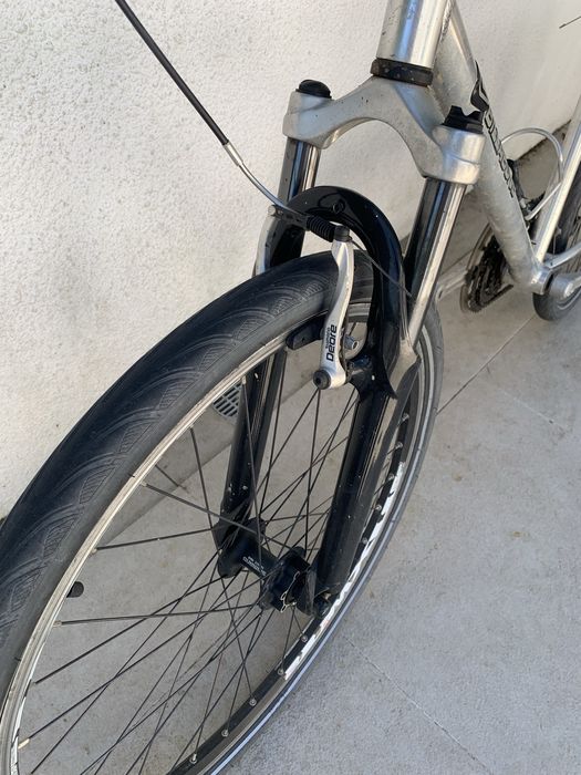 Bicicleta Alumínio Roda 26 – Shimano Deore / Berg