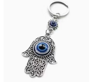 Elegancki breloczek z okiem Fatimy z wielką dłonie.