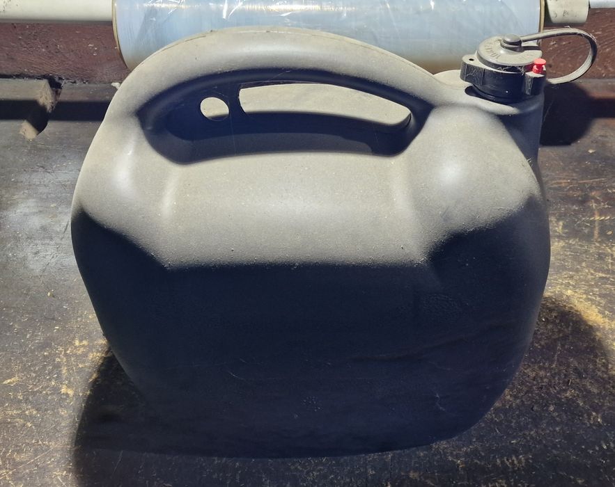 Kanister do paliwa 20 litrów