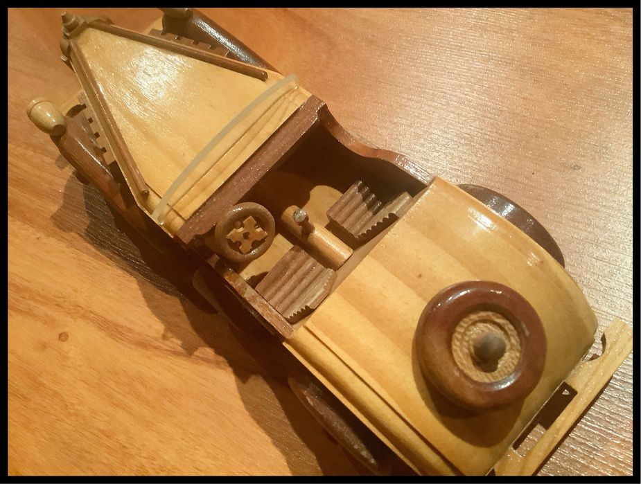 Carros em Madeira Made in Portugal