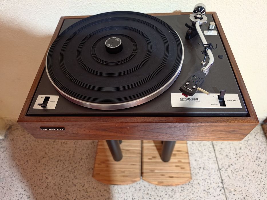 Gira discos Pioneer PL 10