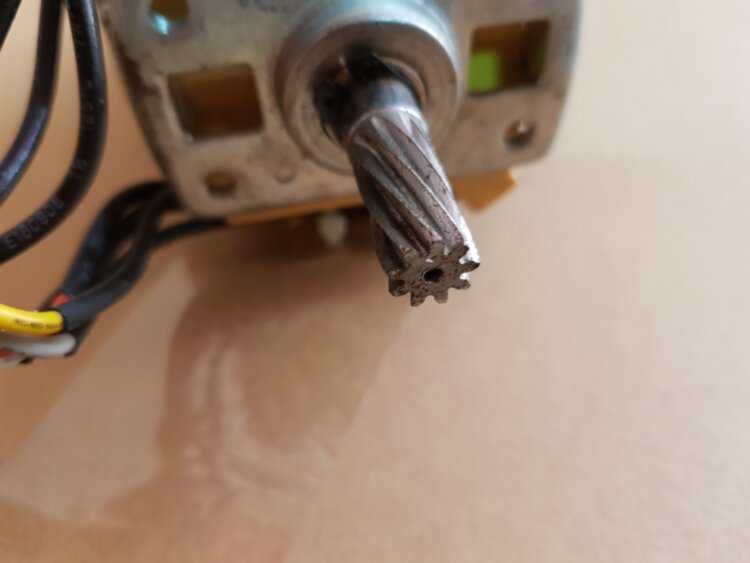 двигателя HC8835 =8ЗУБОВ= 9мм на Redmond RMG-1205