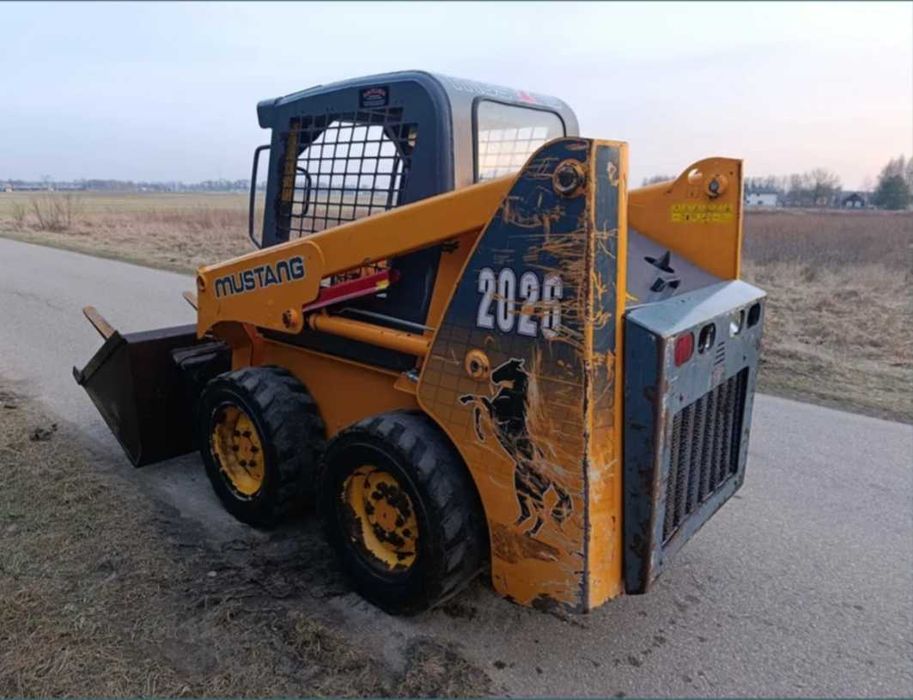 Miniładowarka Mustang 2026 Bobcat Case