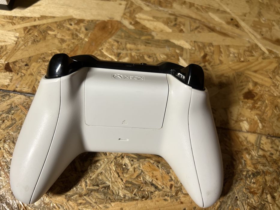 Продам джостік xbox one