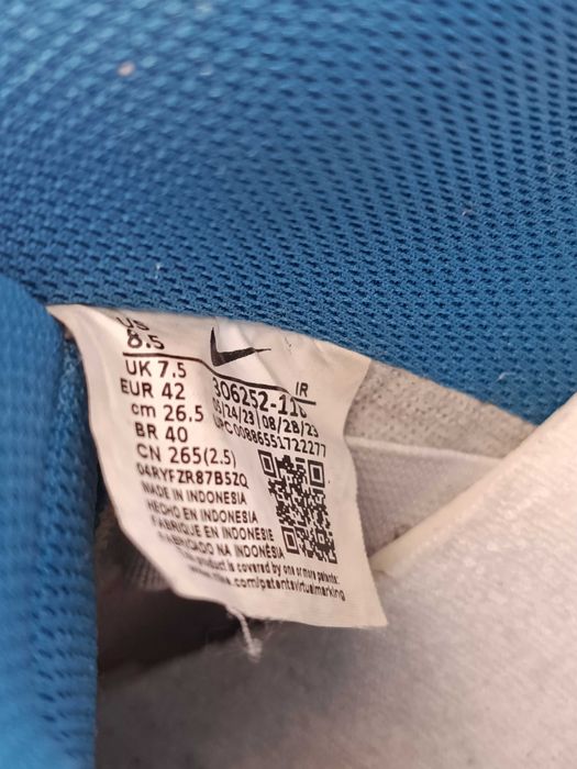 Nike Air Flight 89 białe buty sportowe z niebieskimi elementami 42