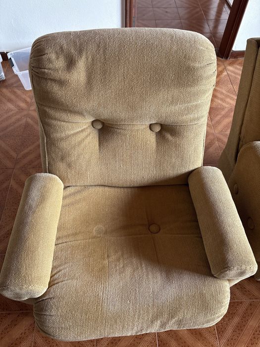 Duas Poltronas para vender